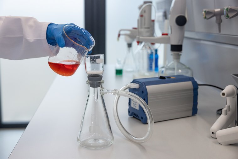 pompe à vide laboratoire